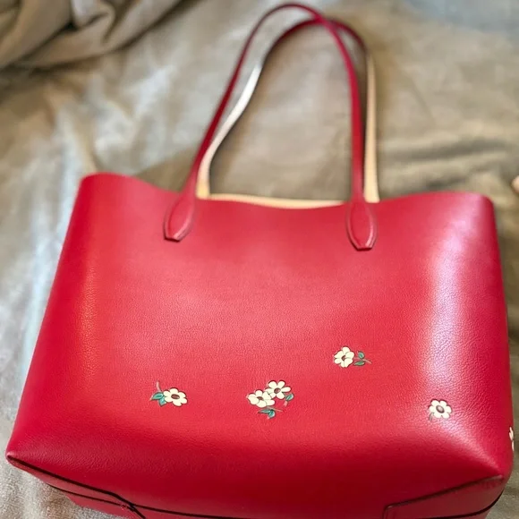 kate spade red tote with floral Tigger motif and cream wristlet - Picture 3 of 5